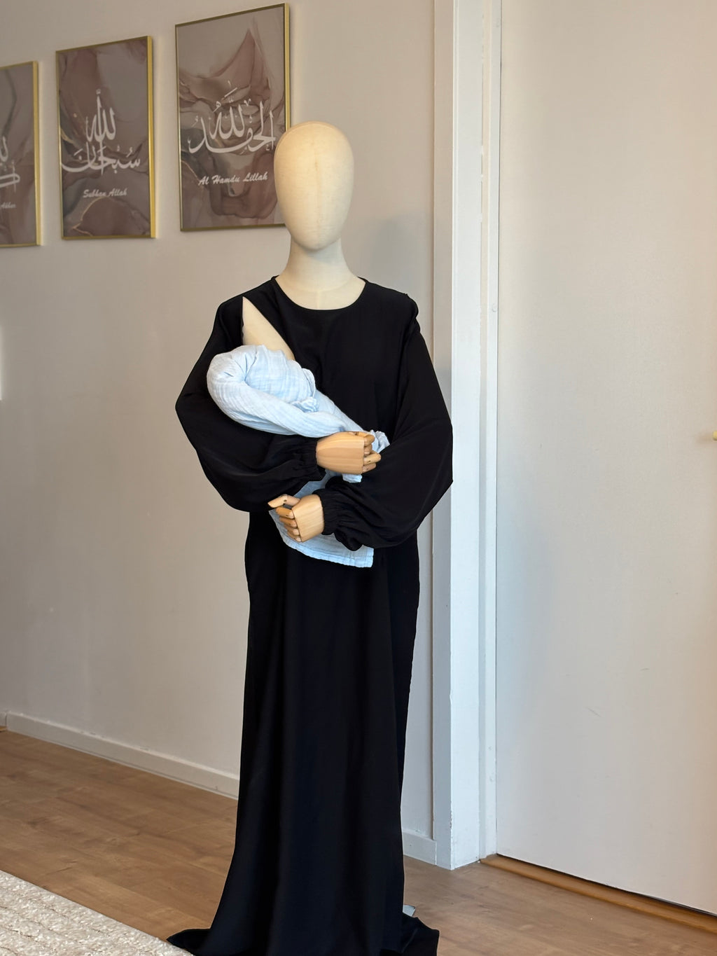Noor Ease Abaya Black