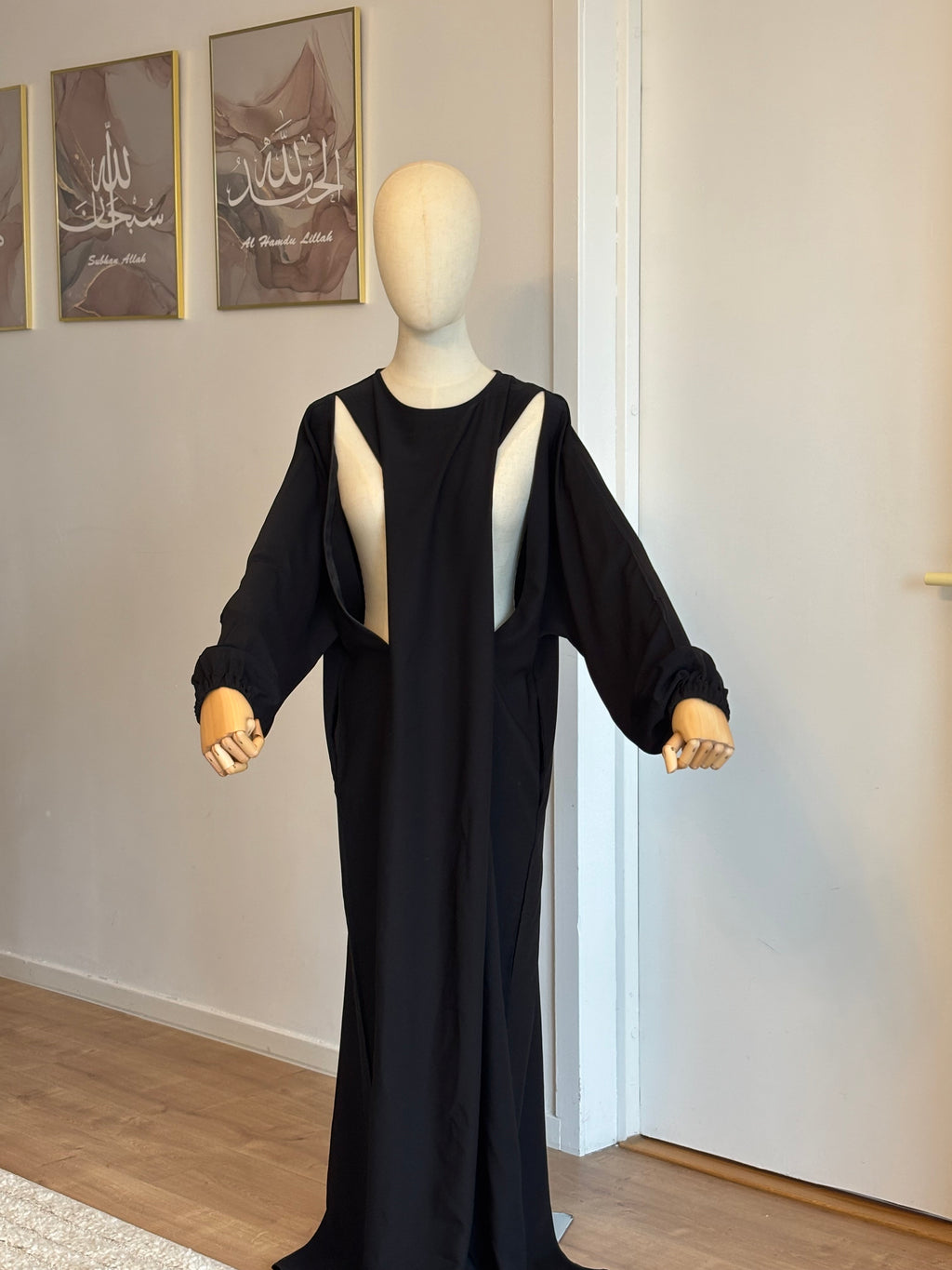 Noor Ease Abaya Black