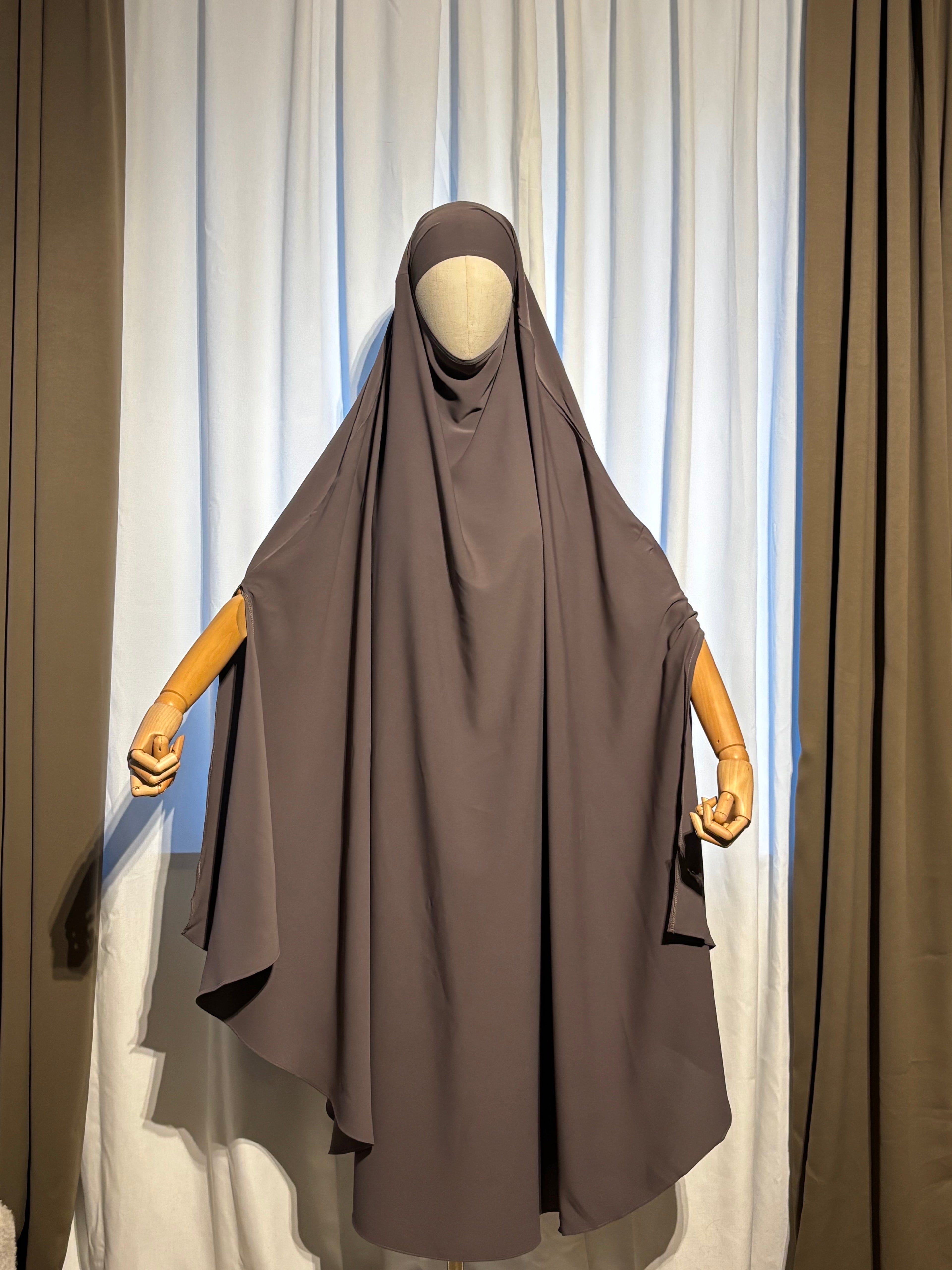 Brun med lila underton Slit-Khimar